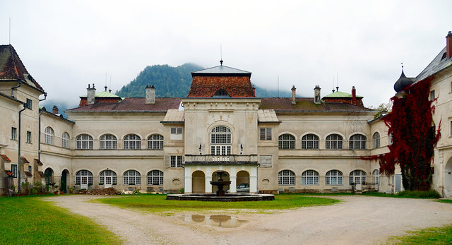 Im Schloss "Seehof" in Lunz wurde Hans Geißlhofer geboren und hat dort immer noch eine Wohnung. | Foto: privat