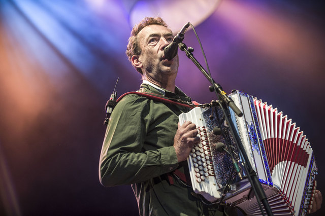"Brenna tuats guat": Hubert von Goisern tritt am 27. August beim Musikfestival in Spielberg live auf.