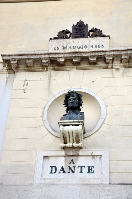 Porta Dante