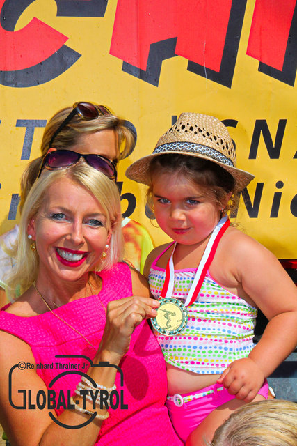 Barbara Schwaighofer mit der Tagessiegerin 2016