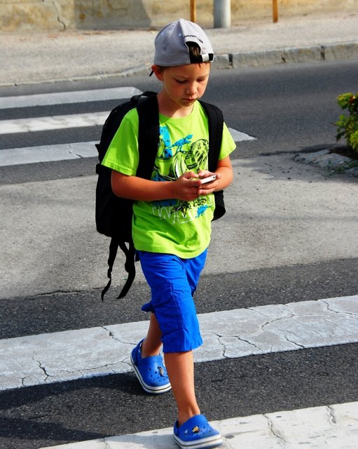 Ablenkung durch Spielen am Handy | Foto: ÖAMTC