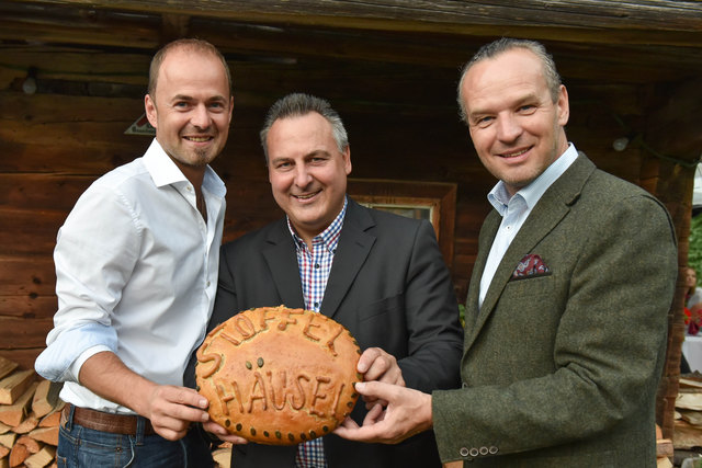 LK-Präsident Josef Hechenberger, Gastgeber Marin Reiter, EU-Konsulent Johannes Ausserladscheiter.