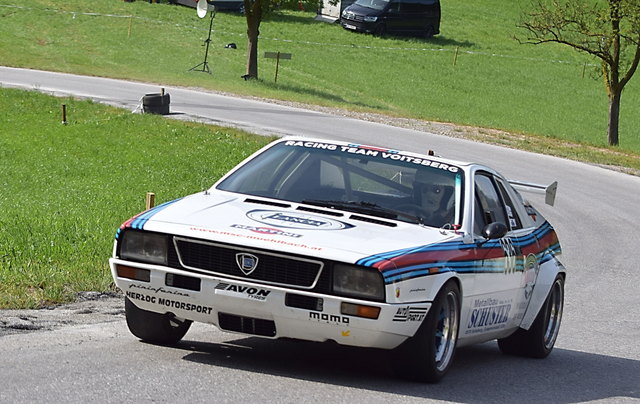 Organisator August Gratzer mit seinem Lancia Beta Montecarlo ist schon auf den 28. August gespannt. | Foto: Rieger