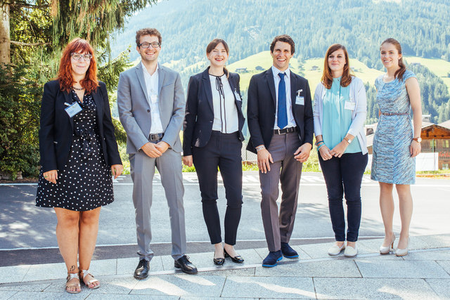 Von links die KandidatInnen für den Jungforscherpreis: Katharina Crepaz, Michael Volgger (3. Preis), Ksenia Morozova (1. Preis), Michele Brighenti, Roberta Rosa und Daniela Lobenwein (1.Preis).