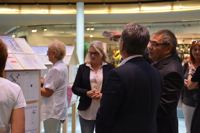 Bgm Martin Krumschnabel im Gespräch mit Peter Mader (re.).