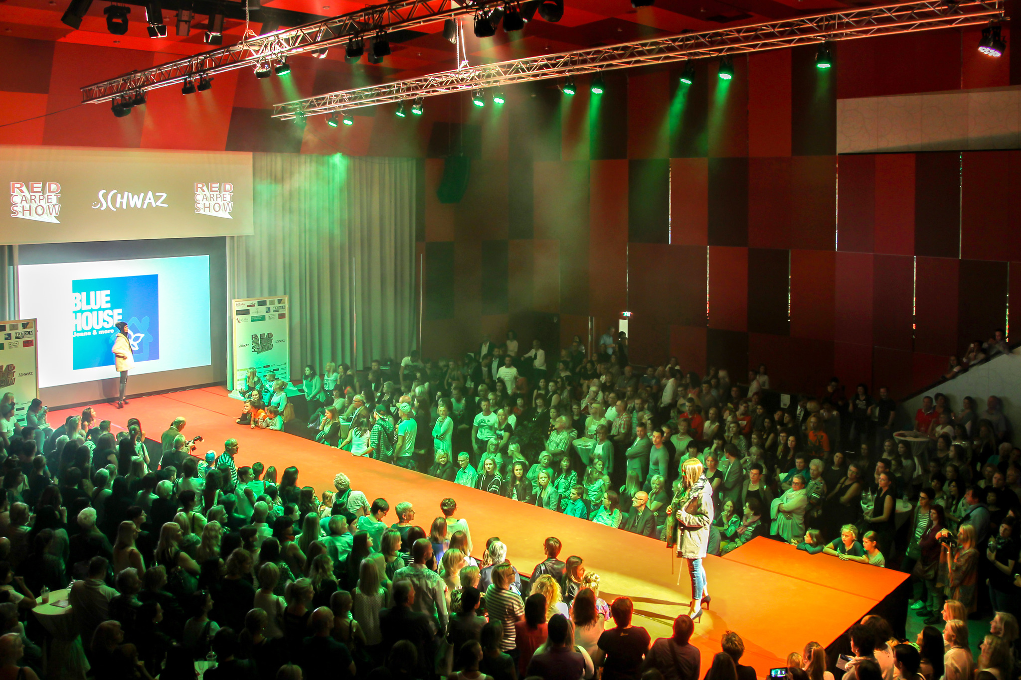 Red Carpet Show Mode und Lifestyle Schwaz