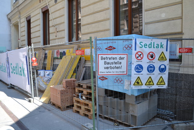 Renovierungsarbeiten in der Lange Gasse, der Zeltgasse und der Pfeilgasse. | Foto: BV 8