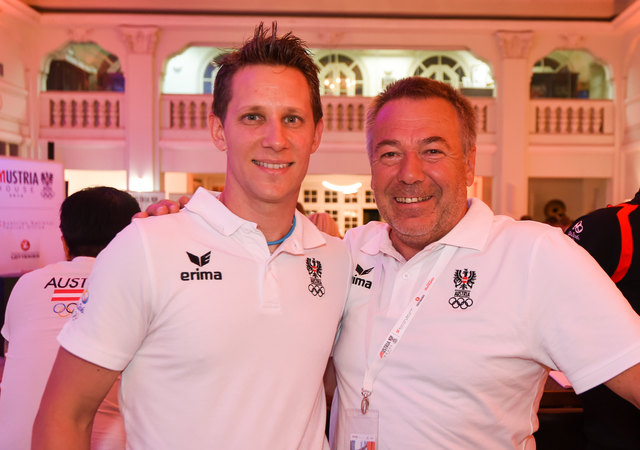 Tischtennisspieler Robert Gardos mit Johann Polczer | Foto: Polczer