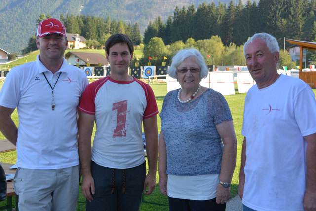Hauptschiedsrichter Manfred Piesinger, Daniel Sebastian Uschounig, OEBSV Präsidentin Trudy Medwed, Johann Uschounig