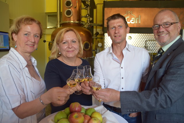Die Kukmirner Edelbrenner Helene Nikles, Ute Lagler, Gerald Zotter und Franz Hoanzl (von links).