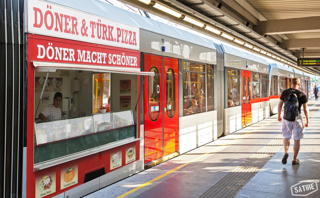 Kebab, Dürüm und Pizza gibt es ab sofort in allen Garnituren der U6, aber auch für weitere Linien gibt es bereits Ideen. | Foto: Manfred Helmer/Wiener Linien, Montage