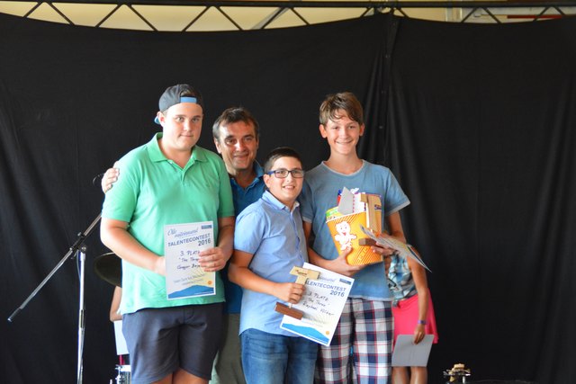 "The Three" belegten beim Talentecontest beim ÖVP-Fest in Steinakirchen den dritten Platz.