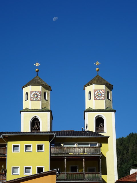 Steinach am Brenner ist ein idealer Ausgangsort, um auf den Bendelstein zu wandern. Nicht zuletzt, weil er der Hausberg  des im Wipptal am Eingang des Gschnitztals gelegenen Ortes ist