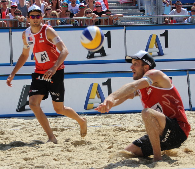 Zusammen mit Robin Seidl belegte Xandi Huber (r.) bei den Olympischen Spielen im Beachvolleyball den neunten Rang | Foto: Lechner