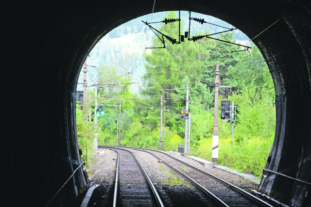 Die Ghega-Bahn am Semmering: Um landschaftliche Schönheiten genießen zu können, fehlt einem Triebfahrzeugführer die Zeit.