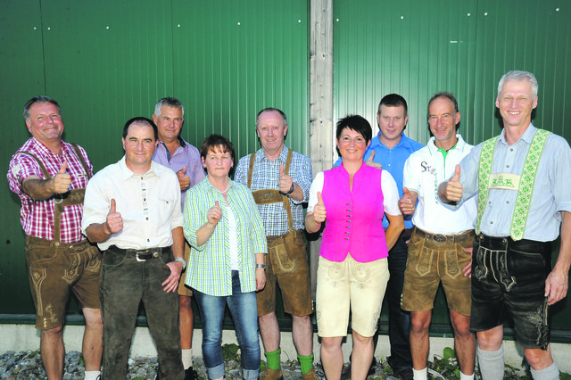 Großes Jubiläum: Daumen nach oben für die Firmenchefs des Gewerbeparks Stadl-Murfeld.