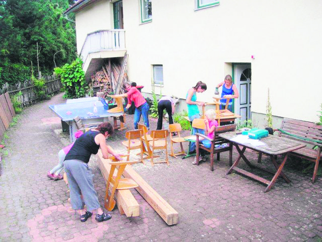 Viel Arbeit gab es, bevor der Unterricht ab September in der „Schule an der Alm“ in Pettenbach starten kann.