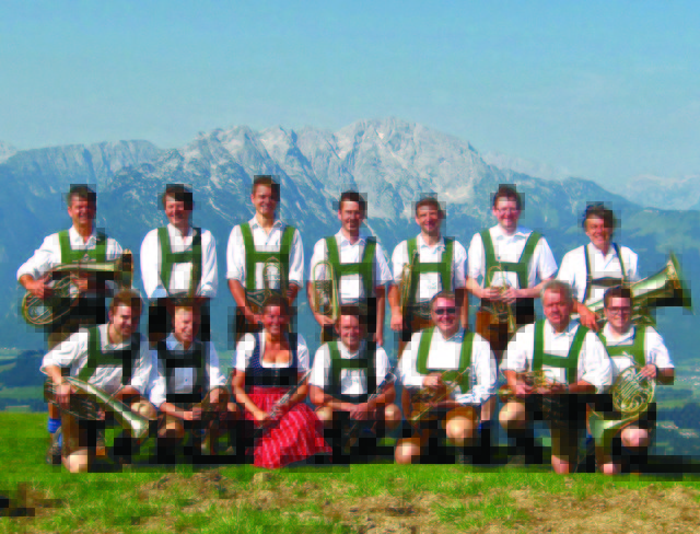 Für Speisen und Getränke ist gesorgt - Bier, Weißwürste, Traditionelles. Der Eintritt ist frei. | Foto: Privat