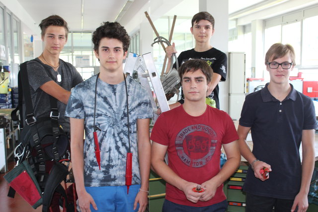 Alexander Steiner, Marko Passegger, Philipp Schuschnig, Adrain Ruppitsch und Nico Köfer haben am 1. September den Weg zur Elektrotechnikerlehre eingeschlagen
