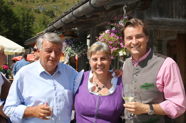 v.l.n.r.: Josef Bogensperger sen. mit Gattin Gitta und Sohn Josef Bogensperger jun. (Geschäftsführer Bergbahnen Katschberg).