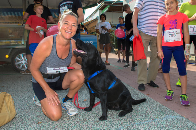 Anrainerin Elisabeth R., ging mit Hund Buddy an den Start.