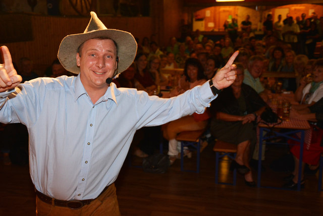 Andreas Fischer alias "Lederhosn Anda" initiierte das Benefiz-Kabarett zugunsten der Löllinger Volksschule