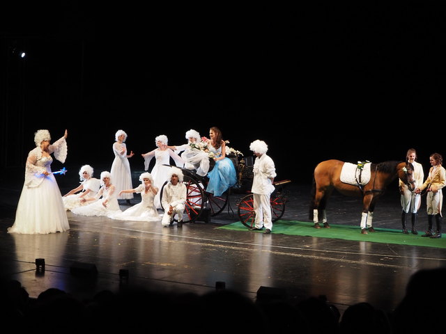 Auch die Cirilo School of Dance nützte das Festspielhaus gerne.