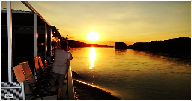 Wenn die Sonne in der Donau versinkt