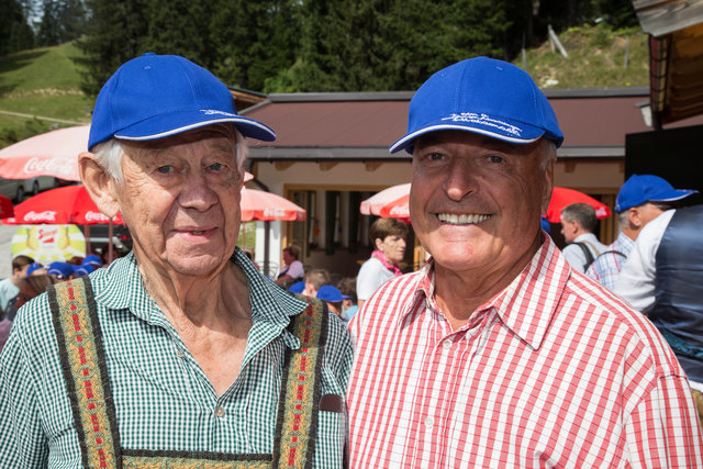 Salzburger Adventsingen: Generationentreffen unserer Hirten auf der idyllische Loferer-Alm Foto: Neumayr/MMV 4.9.2016 Urgesteine des Adventsingens Heimo Falkensteiner und Günther Auer (Obmann Freundeverein)