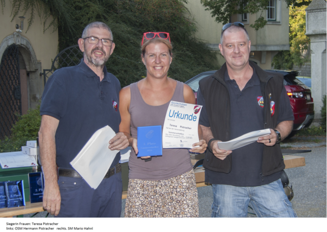 Teresa Pistrachter mit Hermann Pistracher und Mario Hahnl.
