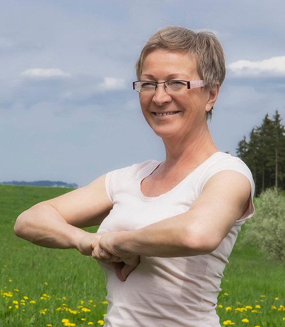 Für Wyda sind eine Gymnastikmatte und lockere Trainingskleidung erforderlich. | Foto: Foto: privat