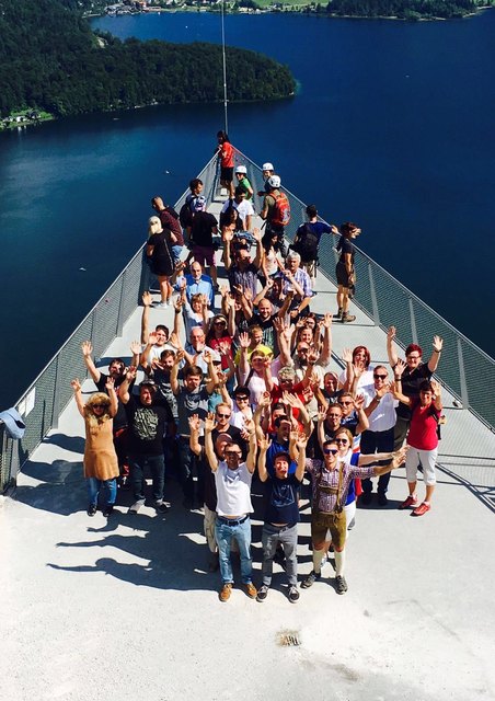 Das Team der Rot-Kreuz-Ortsstelle Trofaiach beim "Betriebsausflug" nach Hallstatt.