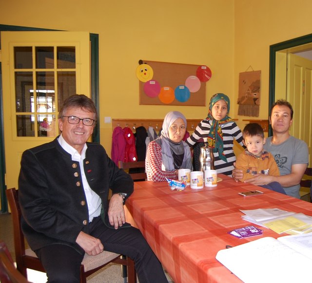 Die Asylfamilie in Dobersdorf weiß die Unterstützung von der Gemeinde und den Einwohnern zu schätzen. | Foto: Gemeinde Rudersdorf