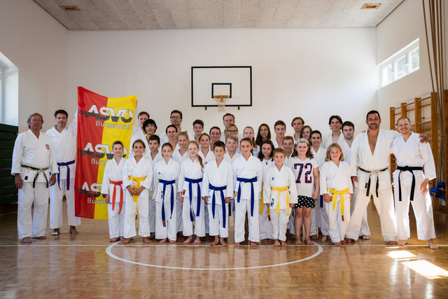 Die Teilnehmer des 10. ASVÖ KARATE-Sommerlehrgangs
des Landesverbandes BURGENLAND