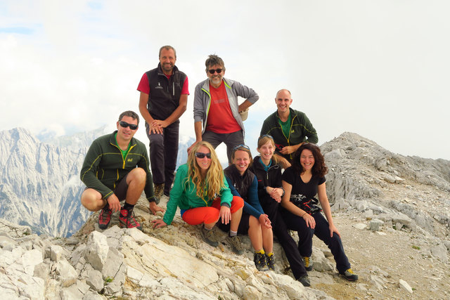 v.l.: Hermann Sonntag (NP Karwendel), Ernst Partl (NP Kaunergrat), Caroline Winklmair (NP Tiroler Lech), Otto Leiner (Land Tirol/Abt. Umweltschutz), Lisi Falkeis (NP Kaunergrat), Marlene Salchner (NP Tiroler Lech), Anton Heufelder (NP Karwendel), LHStvin Ingrid Felipe.