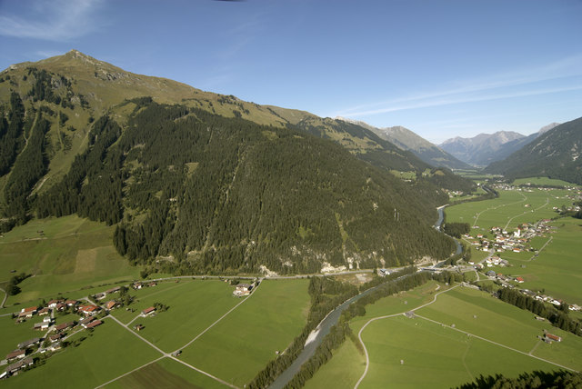 Die Jöchelspitze in Bach eröffnet den Blick sowohl ins obere, als auch ins untere Lechtal.