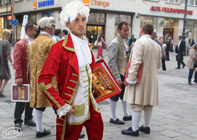 Tiefer kann der Absturz des ehemaligen Weltstars W. A. Mozart kaum sein, doch die Hoffnung auf ein Comeback lebt!