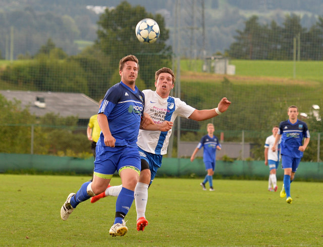 Beide Teams hatten den Ball im Blick und den Sieg vor Augen – Natters setzte sich letztlich durch! | Foto: zeitungsfoto.at