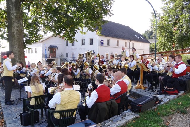 Gemeinsam spielten der Musikverein Lichtenau und die Musikkapelle Albrechtsberg die "Europamesse".