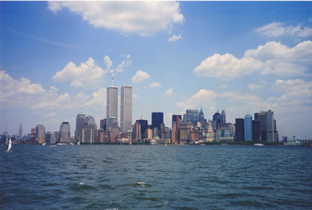 Das World Traide Center vor der Tragödie! 9/11 hat ein tiefes Trauma in der ganzen Welt verursacht. Das Bild ist eingescannt, hatte damals noch keine Digitalkamera!