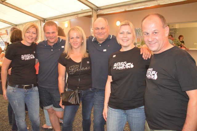 Bereits am frühen Abend war das Kulturarenazelt gut besucht.