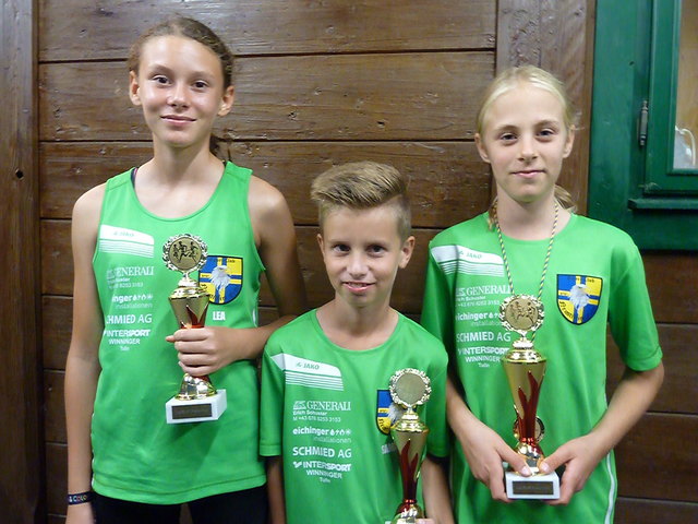 v.l.: Lea Weidemann, Platz 2, Samuel Jamöck Platz 2, Lina Neuhold Platz 1