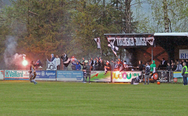 Die Triebener Fans sorgen immer für geniale Stimmung. Ob sie für den Spielabbruch in Eisenerz (mit-)verantwortlich waren, muss der Fußballverband entscheiden.