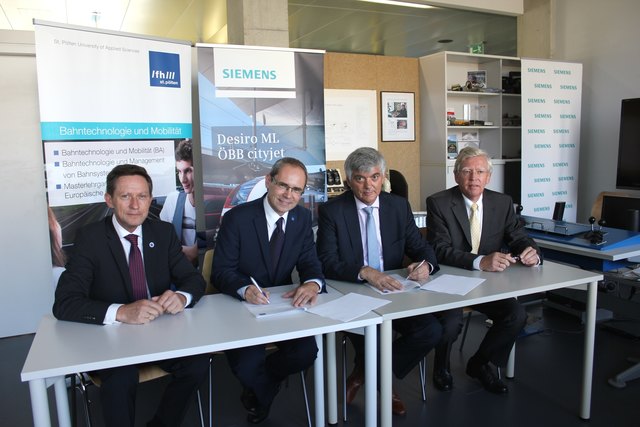 Siemens Österreich und die FH St. Pölten haben einen vielseitigen Kooperationsvertrag abgeschlossen. Im Bild (v.l.n.r.): FH-Prof. Dipl.-Ing. Otfried Knoll, Studiengangs- und Departmentleiter; Dipl.-Ing. Gernot Kohl, MSc, Geschäftsführer FH St. Pölten; Mag. Arnulf Wolfram, Leiter der Division Mobility, Siemens Österreich und CEE; Ing. Franz Proksch, Leiter der Siemens Niederlassung in St. Pölten.
