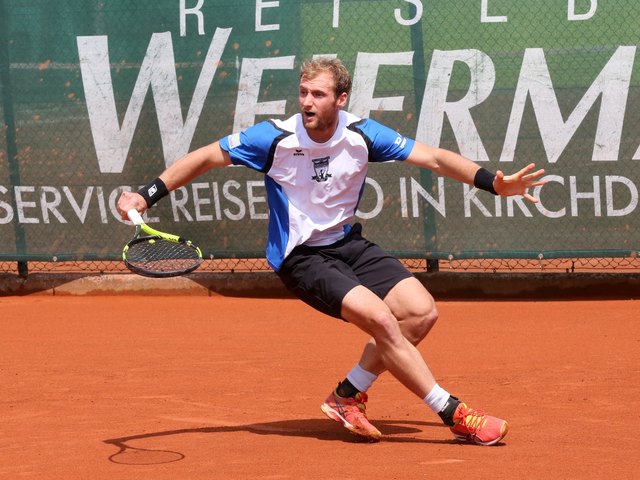 Michael Linzer hielt mit einer herausragenden Leistung gegen die ehemalige Nr. 59 der Tennis-Weltrangliste Björn Phau die Kremstaler in der Partie. | Foto: TC Kirchdorf