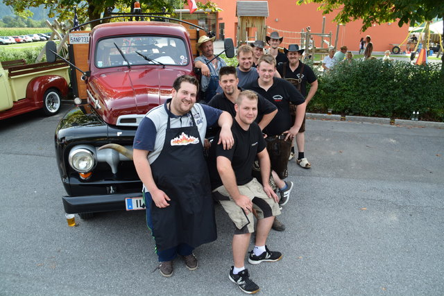 Das Offroad Team Tirol Mitte und der SV Pettnau, Sektion Grillen, luden zur Premiere des "US Car & BBQ Treffen".