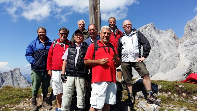 Reinhard Thür, Organisator Franz Modliba, Josef Tropf, Josef Riepl, Franz Arnhof, Tawar KumNakch, Heiko Kröger und Engelbert Halbertschlager.