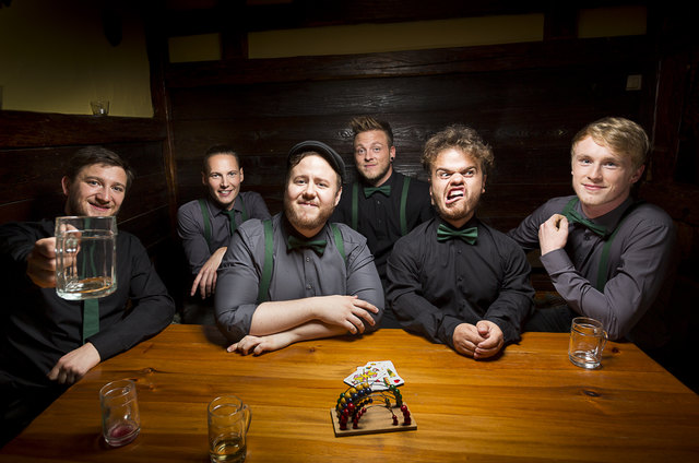 Die mehrmals ausgezeichnete steirische Ska-Punk Formation Gnackwatschn.