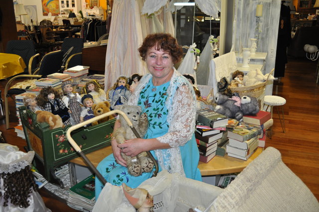 Johanna Sturm stellt den Oktober beim Flohmarkt ganz in das Zeichen von "Nostalgischen Spielsachen"