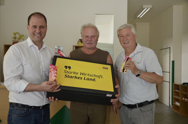 Christian Sagartz, Stefan Kovacs und Bgm. Vinzenz Jobst bei Kovacs Bau